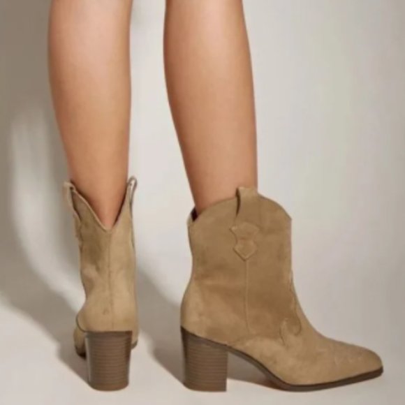 Taupe Stitch Detail Chunky Heeled Boots Sz 6 New - Picture 4 of 5